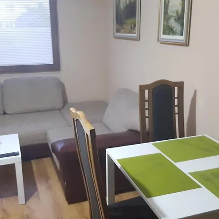 Apartman Lea Apartment *